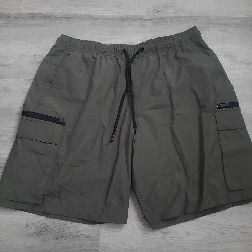 Men's Olive Green Cargo Shorts